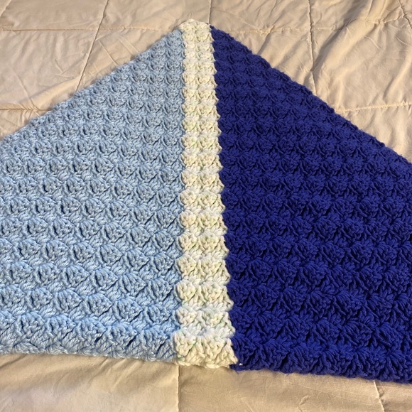 Handmade Crochet Baby Blanket 36” x 34” Soft  Diagonal Pattern Blue Green White - Picture 3 of 5